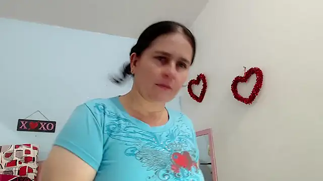 victoria jones online show from October 13, 2025, 2:06 pm