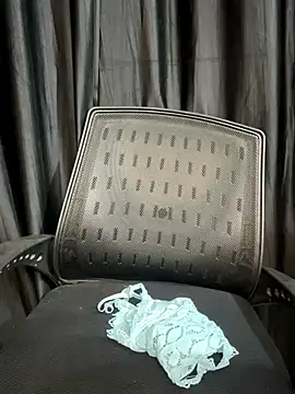 Diya Chopra online show from October 4, 2025, 3:48 am