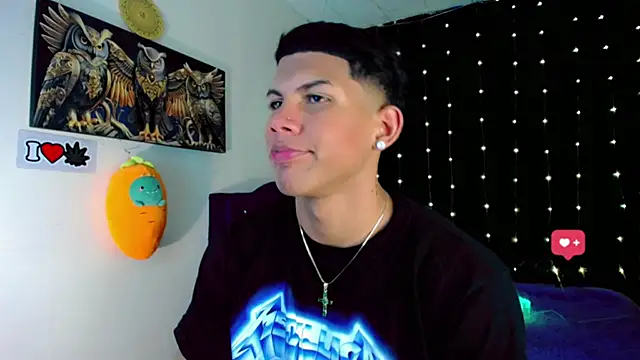 Snapshot of Damian_latinxxx chatting on January 9, 2025, 8:55 am Damian latinxxx online show from January 9, 2025, 8:55 am