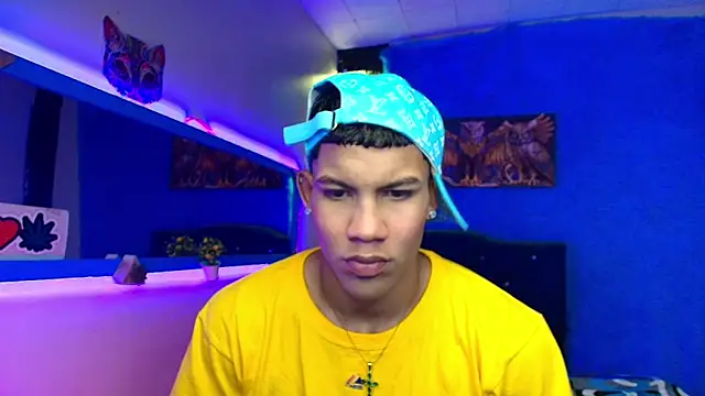 Snapshot of Damian_latinxxx chatting on January 27, 2025, 7:14 am Damian latinxxx online show from January 27, 2025, 7:14 am