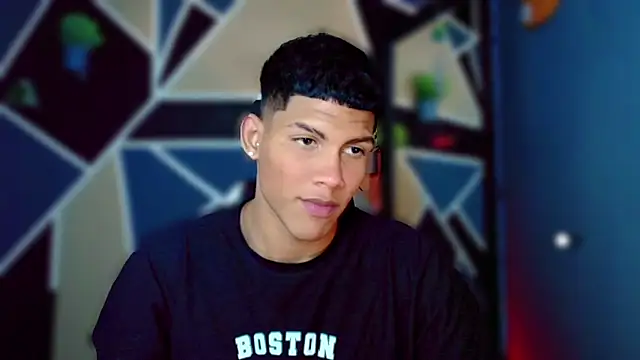 Snapshot of Damian_latinxxx chatting on February 23, 2025, 5:34 am Damian latinxxx online show from February 23, 2025, 5:34 am