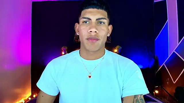 Snapshot of Damian_latinxxx chatting on March 2, 2025, 8:48 am Damian latinxxx online show from March 2, 2025, 8:48 am