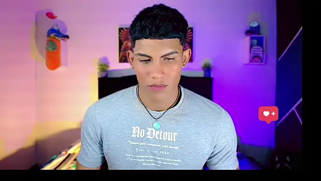 Snapshot of Damian_latinxxx chatting on March 8, 2025, 6:10 am Damian latinxxx online show from March 8, 2025, 6:10 am