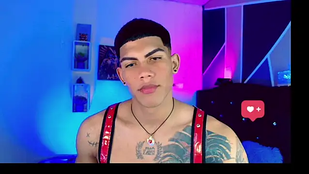Snapshot of Damian_latinxxx chatting on March 18, 2025, 4:37 am Damian latinxxx online show from March 18, 2025, 4:37 am