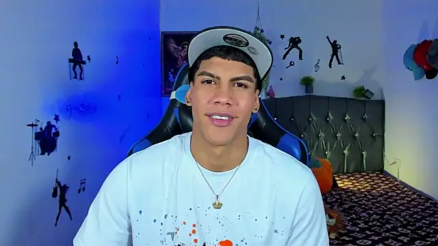 Snapshot of Damian_latinxxx chatting on September 19, 2025, 3:08 am Damian latinxxx online show from September 19, 2025, 3:08 am