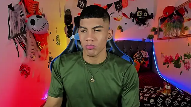 Damian latinxxx online show from October 28, 2025, 3:10 am