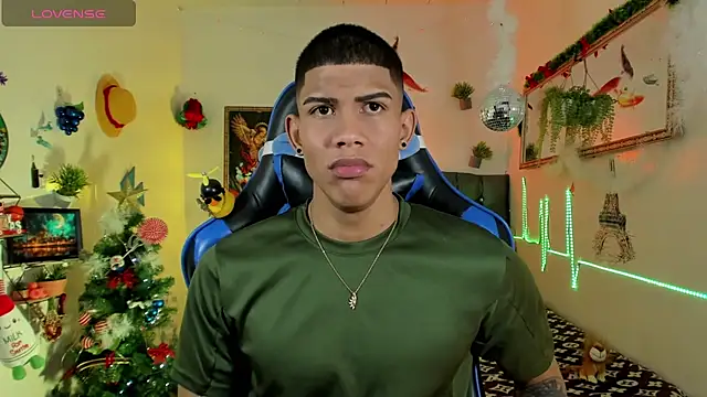 Damian latinxxx online show from November 26, 2025, 3:18 am