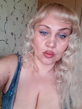 IsabellaBoni online show from March 21, 2026, 7:13 am