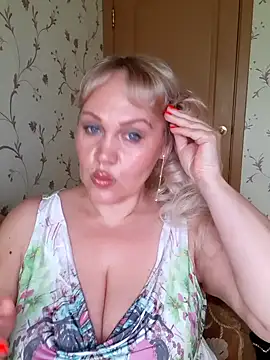 Snapshot of IsabellaBoni chatting on June 14, 2026, 7:10 am IsabellaBoni online show from June 14, 2026, 7:10 am