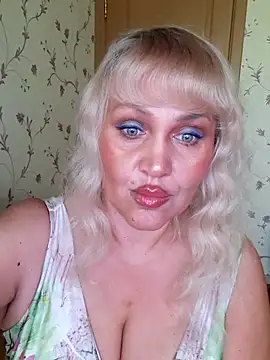 Snapshot of IsabellaBoni chatting on July 13, 2026, 7:11 am IsabellaBoni online show from July 13, 2026, 7:11 am