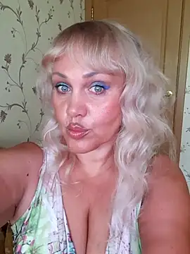 Snapshot of IsabellaBoni chatting on July 21, 2026, 7:11 am IsabellaBoni online show from July 21, 2026, 7:11 am