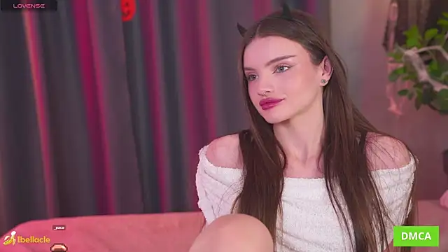 Bellacle online show from October 26, 2025, 8:42 am