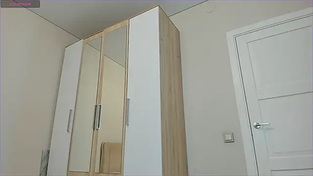 sweety vikky online show from February 3, 2025, 12:25 am