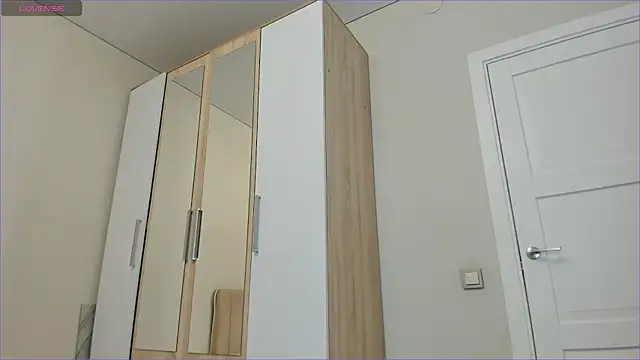 sweety vikky online show from February 7, 2025, 12:20 am