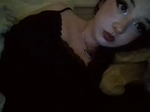 Cerisee04 online show from October 7, 2025, 10:07 pm