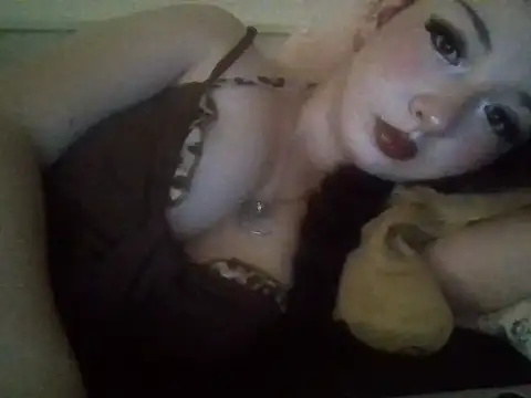 Cerisee04 online show from October 12, 2025, 9:58 pm