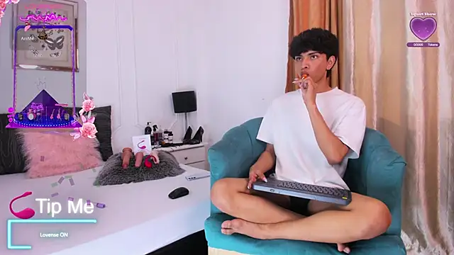 Santy carrington online show from February 5, 2025, 8:35 pm