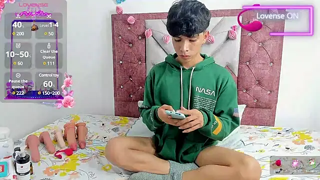 Santy carrington online show from March 13, 2025, 5:22 am