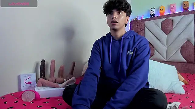 Santy carrington online show from September 23, 2025, 3:42 am