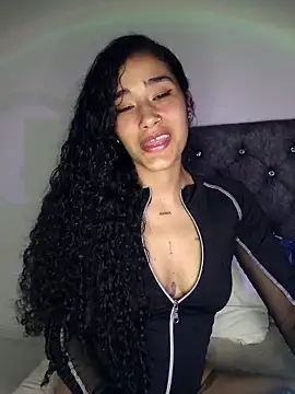 jaderossxx online show from November 22, 2025, 4:11 am