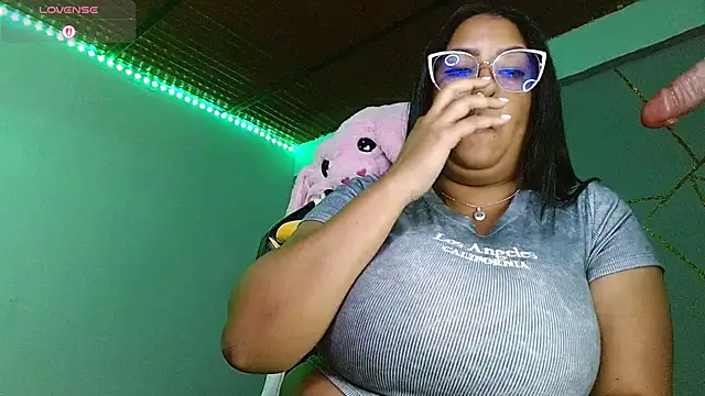Cute ash online show from May 19, 2026, 1:56 am