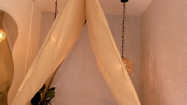 Snapshot of Ariella_Ruiz chatting on March 22, 2025, 4:26 pm Ariella Ruiz online show from March 22, 2025, 4:26 pm