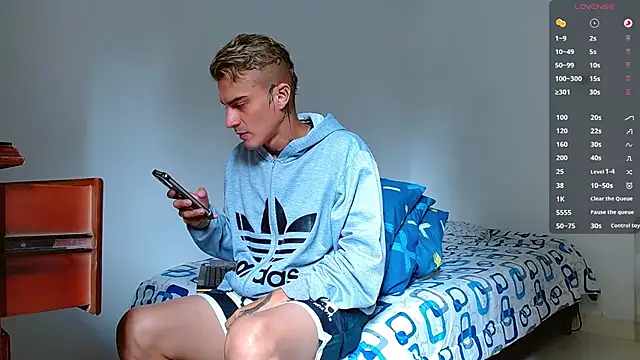 bray hotboy777 online show from October 23, 2025, 1:32 pm