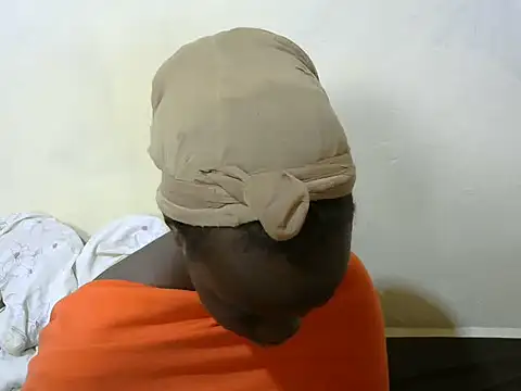 Snapshot of Thicky_kyla chatting on February 19, 2026, 12:56 pm Thicky kyla online show from February 19, 2026, 12:56 pm