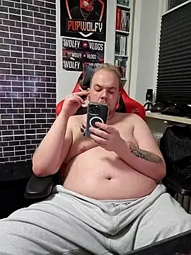 Snapshot of PupW0lfy chatting on January 11, 2025, 8:10 pm PupW0lfy online show from January 11, 2025, 8:10 pm