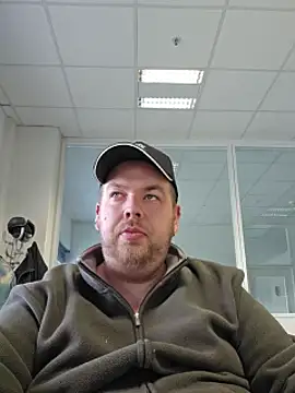 Snapshot of PupW0lfy chatting on October 14, 2025, 7:42 am PupW0lfy online show from October 14, 2025, 7:42 am