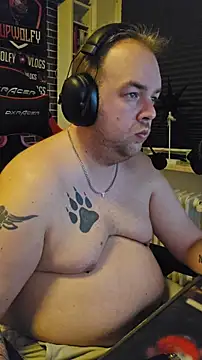 PupW0lfy online show from December 20, 2025, 7:21 pm