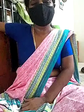 Snapshot of Tamil--Rani chatting on December 13, 2024, 3:43 pm Tamil--Rani online show from December 13, 2024, 3:43 pm