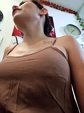 Magica lorena online show from March 17, 2025, 1:29 pm