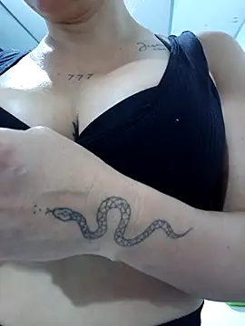 Magica lorena online show from October 8, 2025, 12:47 pm