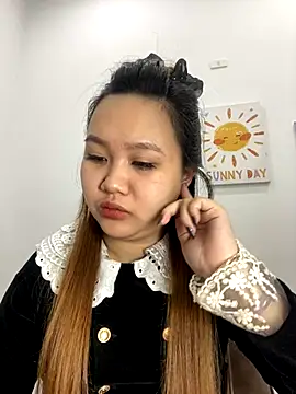 Odette68 online show from November 17, 2025, 1:11 am