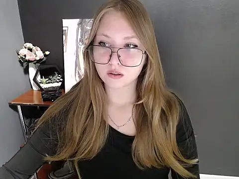 lady minx online show from October 3, 2025, 6:43 am