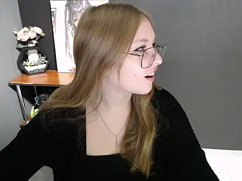 lady minx online show from November 7, 2025, 7:52 am