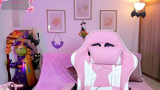 Veronica isaza   online show from October 9, 2025, 12:25 pm