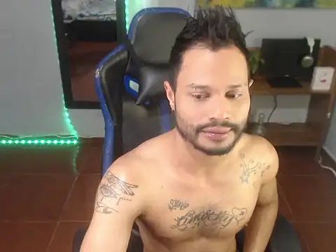 Snapshot of Sebastian_lugo chatting on September 23, 2025, 2:36 am Sebastian lugo online show from September 23, 2025, 2:36 am