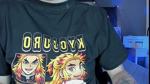 Snapshot of AmbarHills_1 chatting on October 13, 2025, 11:32 am AmbarHills 1 online show from October 13, 2025, 11:32 am