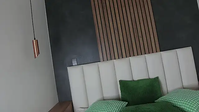 Snapshot of AmbarHills_1 chatting on November 20, 2025, 11:32 am AmbarHills 1 online show from November 20, 2025, 11:32 am