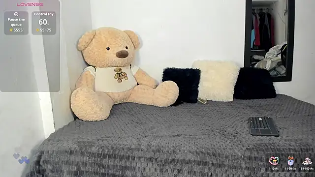 Snapshot of LittleParker chatting on September 25, 2025, 12:42 pm LittleParker online show from September 25, 2025, 12:42 pm