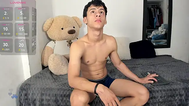 Snapshot of LittleParker chatting on October 18, 2025, 12:50 pm LittleParker online show from October 18, 2025, 12:50 pm