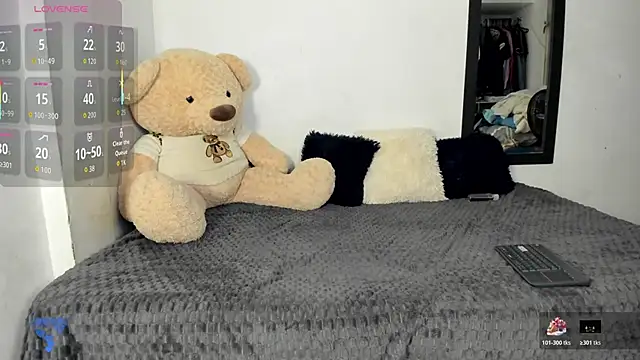 Snapshot of LittleParker chatting on November 13, 2025, 12:37 pm LittleParker online show from November 13, 2025, 12:37 pm