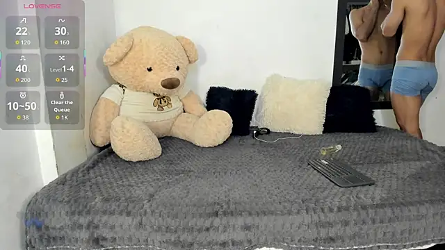 Snapshot of LittleParker chatting on November 16, 2025, 12:55 pm LittleParker online show from November 16, 2025, 12:55 pm