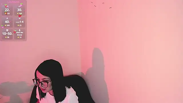 Snapshot of lovely__martina chatting on October 28, 2025, 8:55 pm lovely  martina online show from October 28, 2025, 8:55 pm