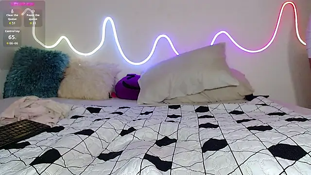 bobsexy08 online show from October 24, 2025, 12:01 pm