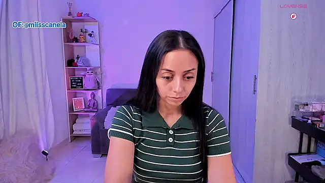 Aleja24Evans online show from December 4, 2025, 2:10 am