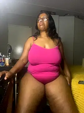 Nomthie online show from October 7, 2025, 11:02 pm