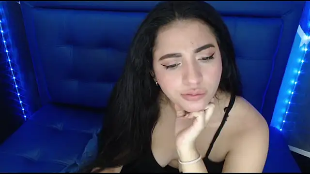 cherry modelx  online show from October 9, 2025, 8:29 pm